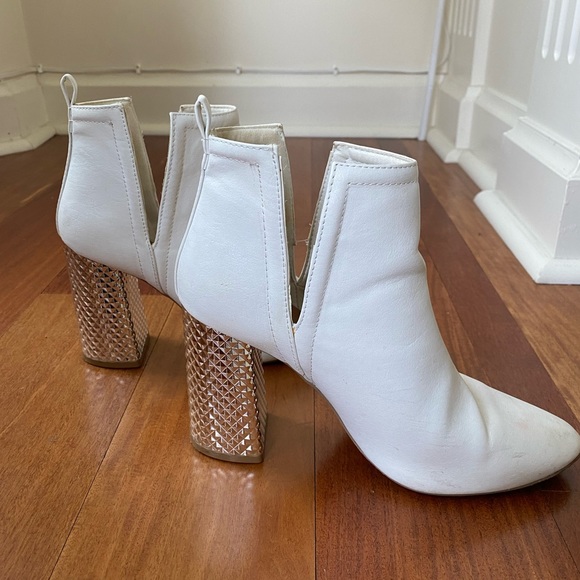 Qupid White Booties with Silver Block Heel - Picture 2 of 5